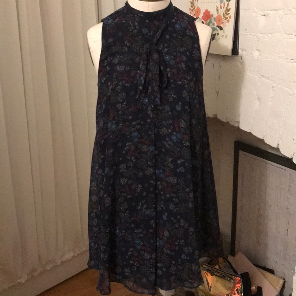 BCBG Navy Floral sleeveless dress